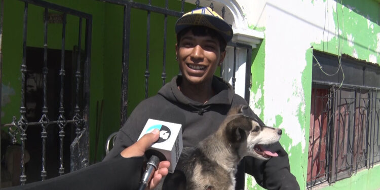Hombre rescata a su perro de un incendio en Meoqui
