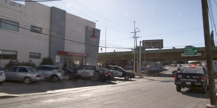 Mujer atentó contra su vida en la calle 16 y Ángel Trías