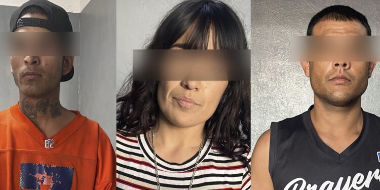 Detienen a tres con arma, droga y auto robado