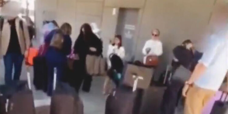 Familiares de “El Chapo” se entregan a Estados Unidos