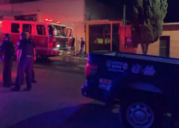 Rescatan a adulto mayor de incendio en la colonia San Rafael