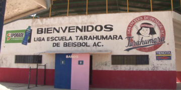 Instalan sistema de agua en escuela de beisbol Tarahumara