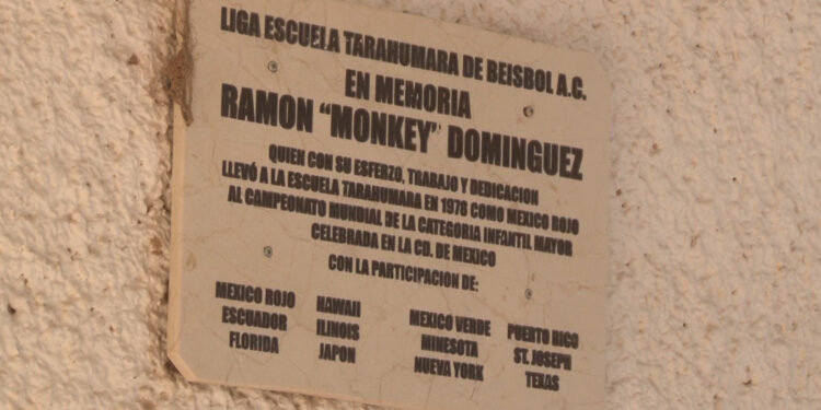 Instalan sistema de agua en escuela de beisbol Tarahumara