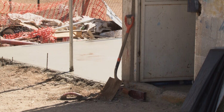 Instalan sistema de agua en escuela de beisbol Tarahumara