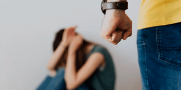 Si pasas por violencia familiar, busca ayuda en las UAVI