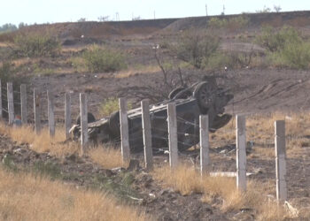 Vuelca tras ser golpeado por una pickup en Meoqui
