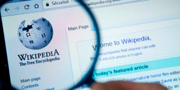 Wikipedia anuncia que usará la IA para mejorar su enciclopedia