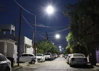 Finalizan instalación de lámparas LED en la colonia Robinson
