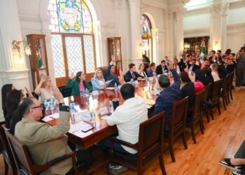 Aprueban ajuste en rubro de inversión para obras viales