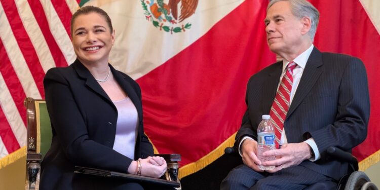 Maru Campos se reúne con el gobernador de Texas