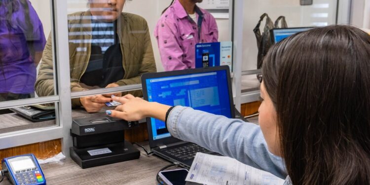 Programa de descuentos en recargos de predial “Ahorra es Cuando” en Meoqui