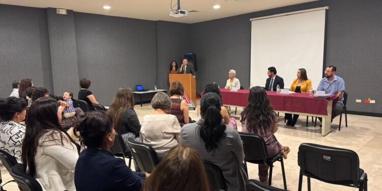 Concluye personal de Pensiones Civiles diplomado de actualización médica