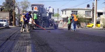 Últimos detalles del recarpeteo en calle Mariano Samaniego