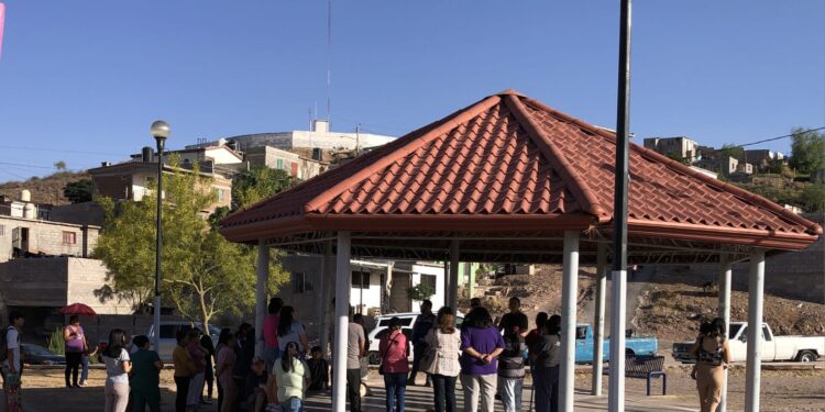 Atiende Policía Municipal peticiones de vecinos de la colonia Lealtad II