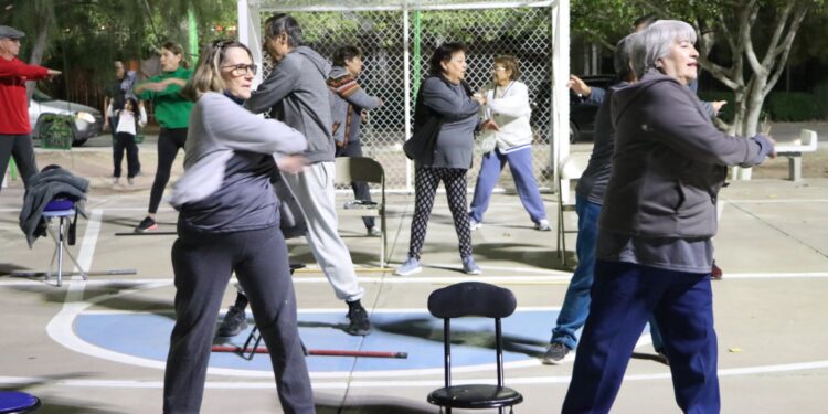 Invitan a adultos mayores a jornada de activación física