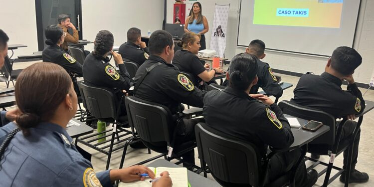 Policías municipales se capacitan en protección animal