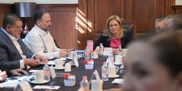 Maru Campos encabeza mesa de seguridad con enfoque en protección a mujeres