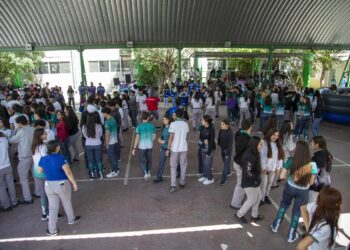 Actividades recreativas y culturales en el COBACH 1 por el Día del Estudiante