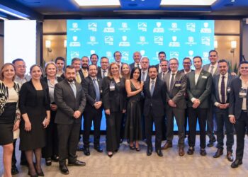 Maru Campos en encuentro con diplomáticos y empresarios