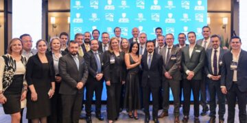 Maru Campos en encuentro con diplomáticos y empresarios