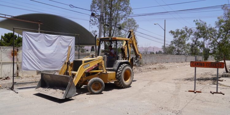 Inicia pavimentación en la colonia Insurgentes