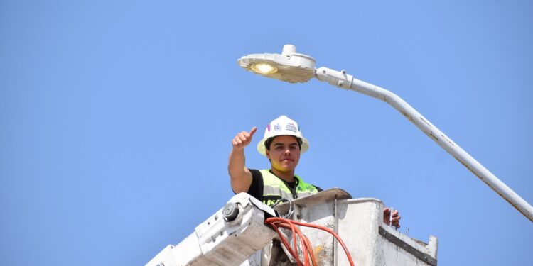 Invitan a reportar fallas en alumbrado y espacios públicos