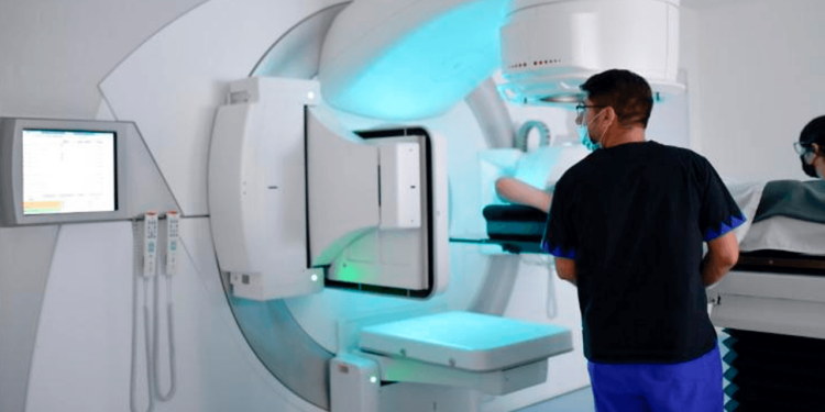 Chihuahua refuerza atención a pacientes con cáncer