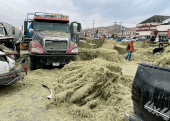 Choque múltiple en el Periférico de la Juventud por tráiler descontrolado
