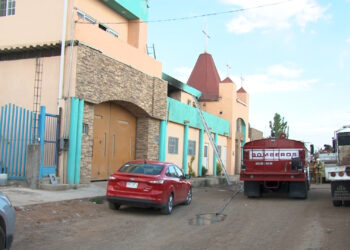 Cortocircuito provoca incendio en desayunador de Cuauhtémoc