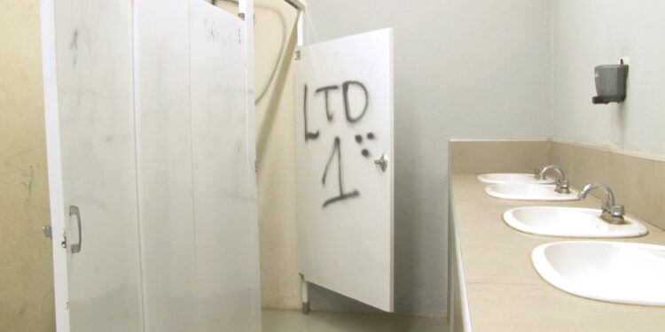 Vandalismo deteriora la Deportiva Sur