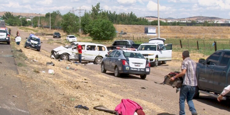 Fatal volcadura deja dos muertos en Cuauhtémoc