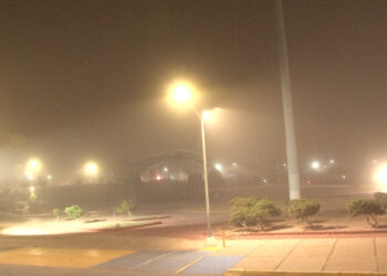 Tormenta de arena cubrió la ciudad la noche del martes