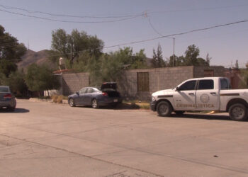 Hallan cadáver en cajuela de vehículo en la colonia Sector 3