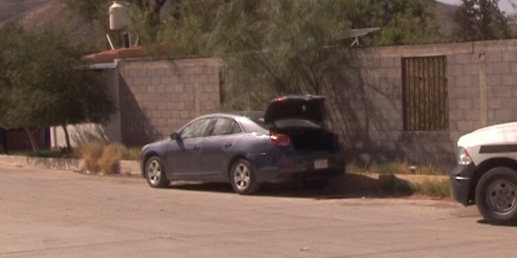 Hallan cadáver en cajuela de vehículo en la colonia Sector 3