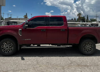 Recuperan camioneta robada con cheque sin fondos