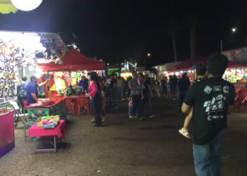 Familias disfrutan la Feria de Meoqui a pesar de la lluvia