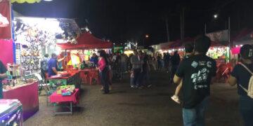 Familias disfrutan la Feria de Meoqui a pesar de la lluvia