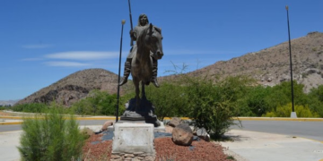 Inicia reubicación del monumento Indio Victorio