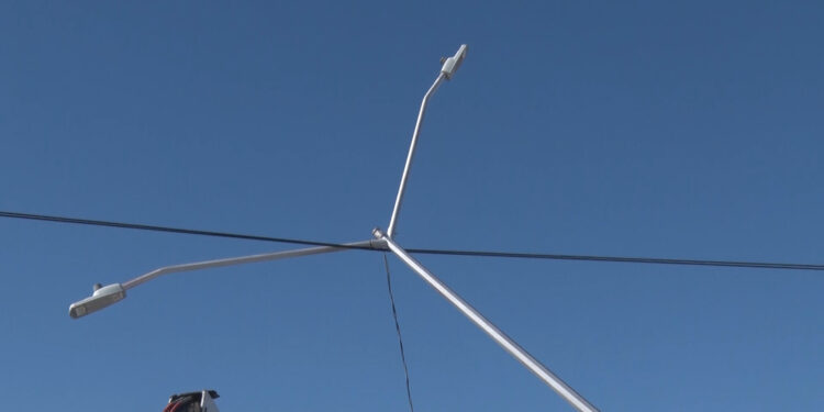 Choca joven contra poste por exceso de velocidad en Delicias