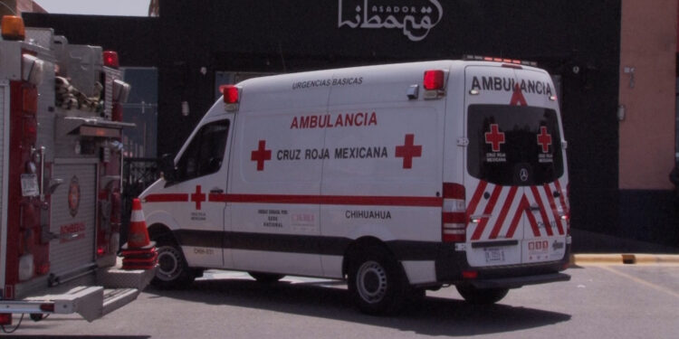 Incendio en restaurante Las Alitas deja un herido leve