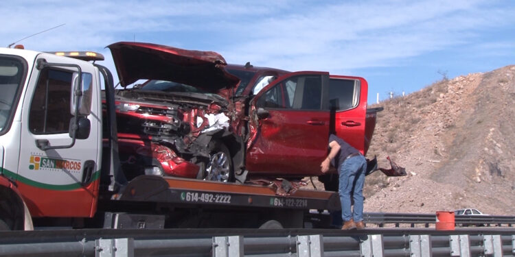 Incendio y volcadura tras choque en libramiento Oriente