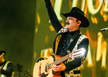 Multan con más de  735 mil pesos  a Los Tucanes de Tijuana por interpretar corridos