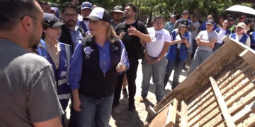 Recorre Gobernadora zonas afectadas por lluvias en Juárez