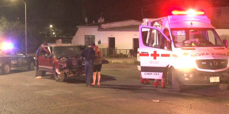 Choque en el centro de Cuauhtémoc deja a joven lesionada