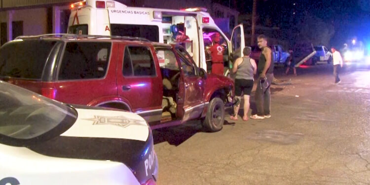 Choque en el centro de Cuauhtémoc deja a joven lesionada