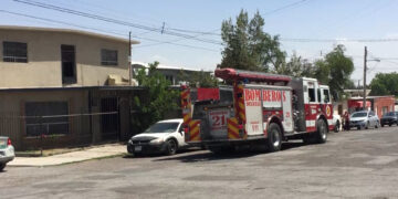 Se registra incendio en patio de vivienda en Delicias
