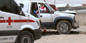 Fuerte choque en carretera estatal 5 de Cuauhtémoc