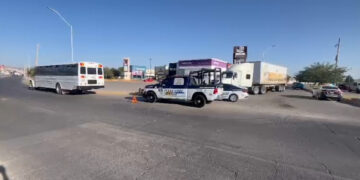 20 heridos leves en choque de transporte de personal