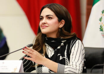 Andrea Chávez no descarta buscar la presidencia del Senado