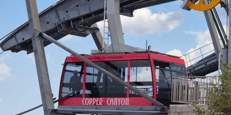 Inician trabajos de mantenimiento integral del teleférico en Parque Barrancas